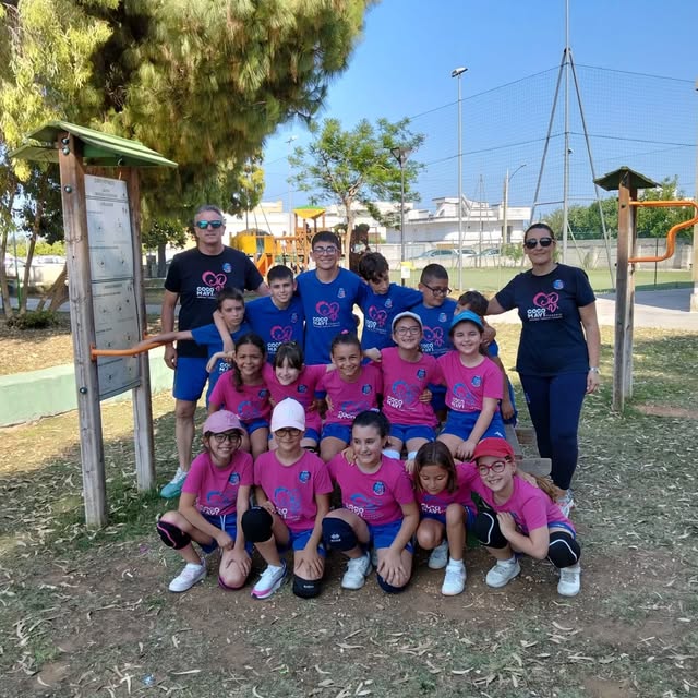 Il gruppo Volley S3 dell'Effegi con i tecnici